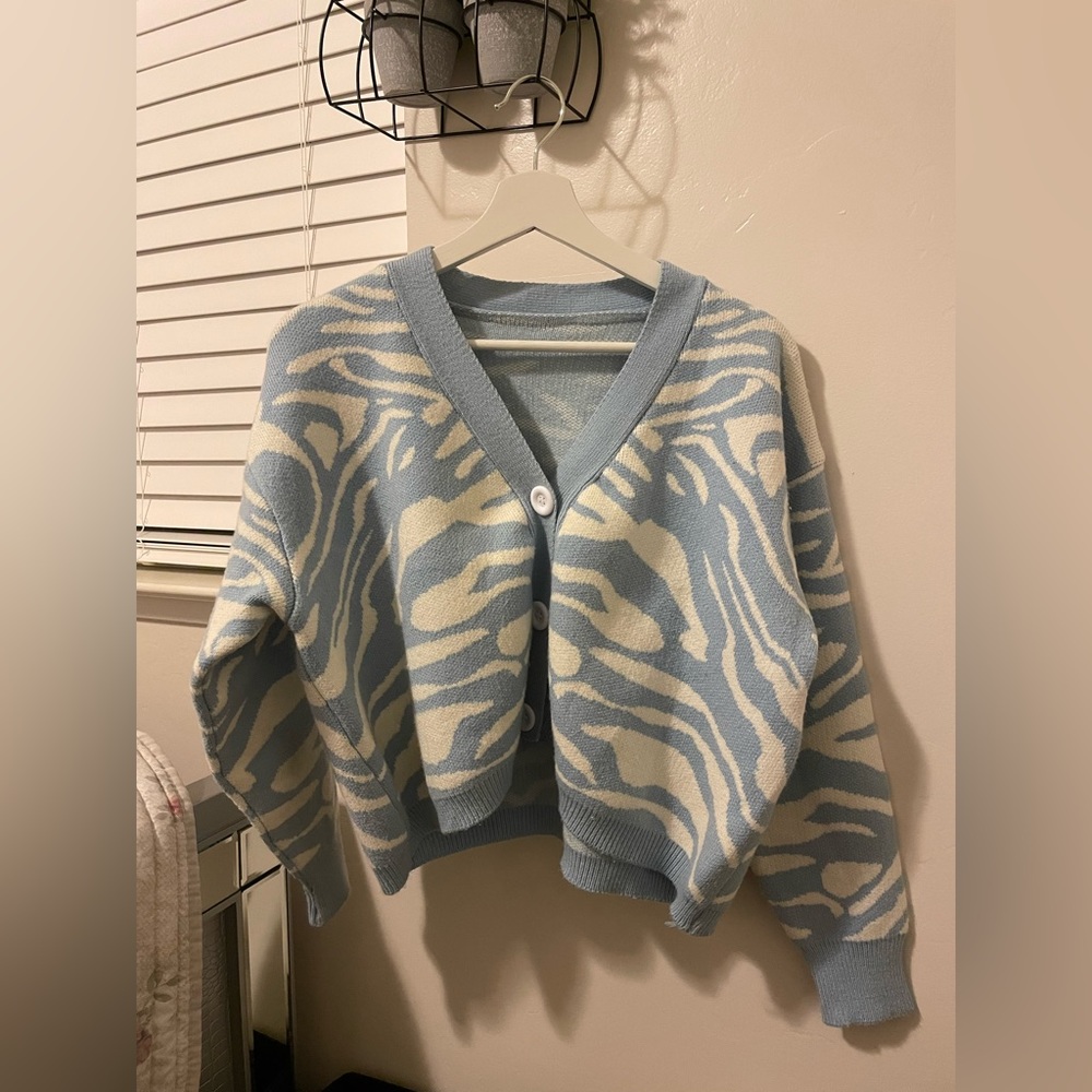 blue & white button through drop shoulder cardigan